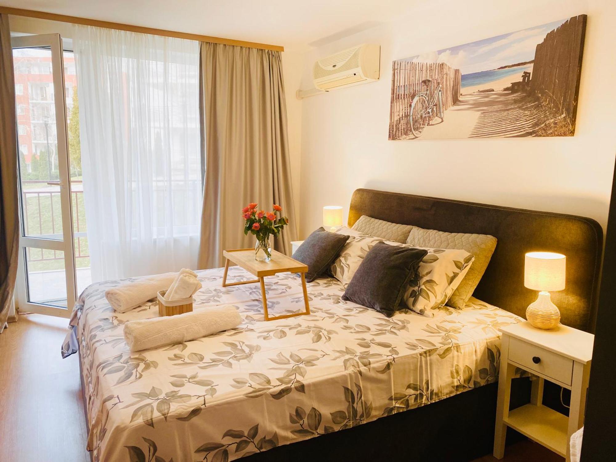 Apartment In Свети Влас Екстериор снимка