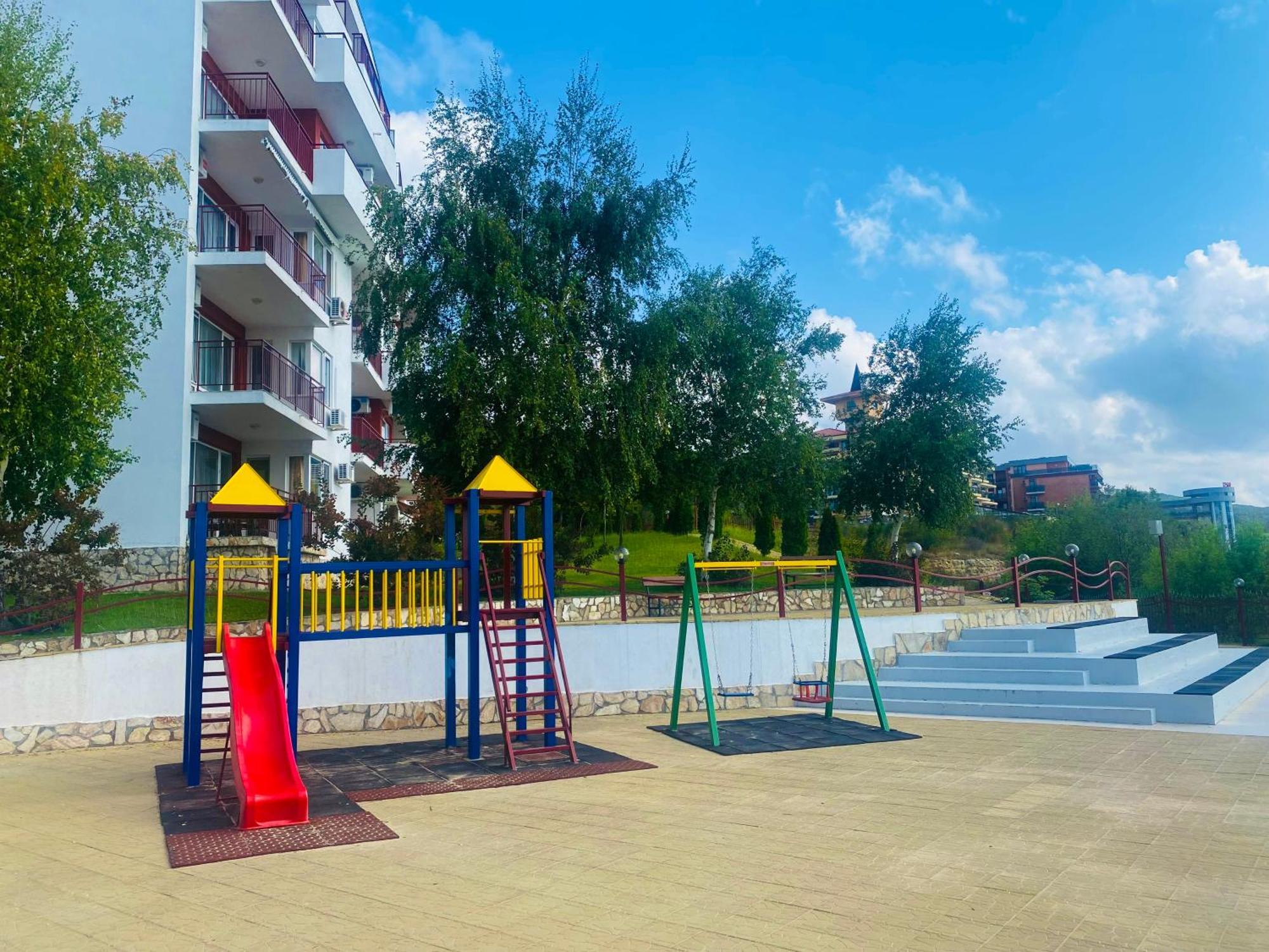 Apartment In Свети Влас Екстериор снимка