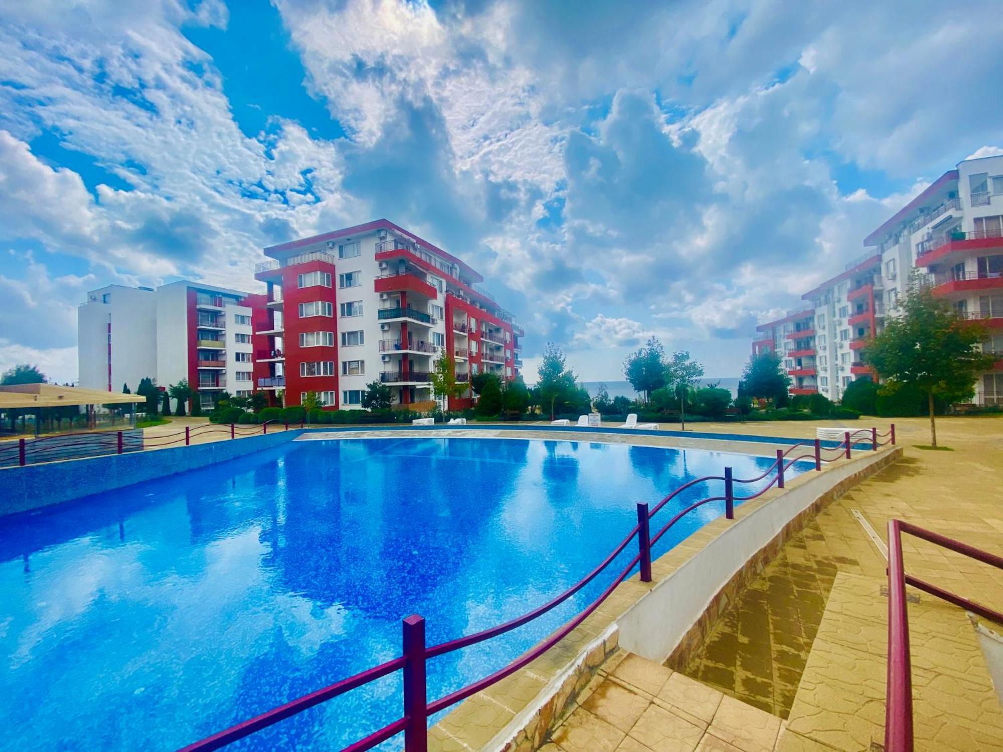 Apartment In Свети Влас Екстериор снимка