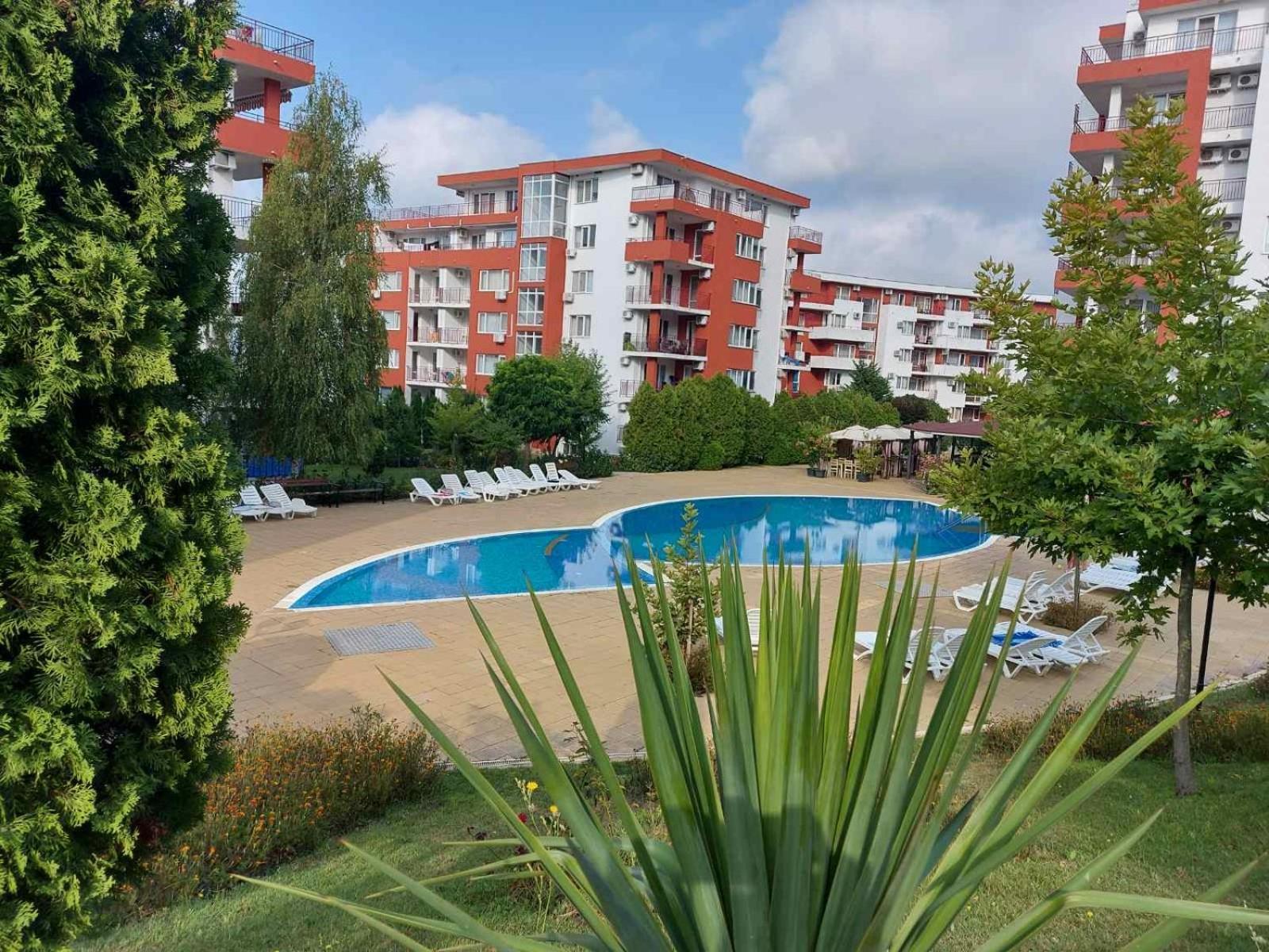 Apartment In Свети Влас Екстериор снимка