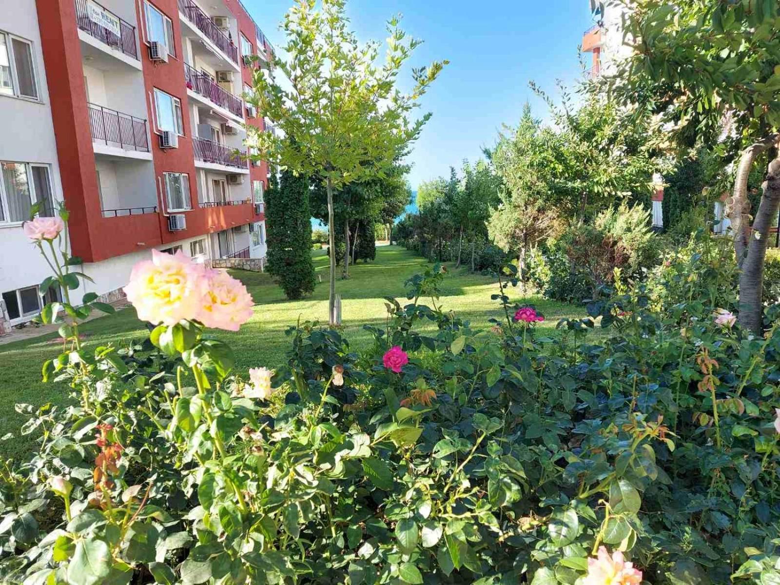 Apartment In Свети Влас Екстериор снимка