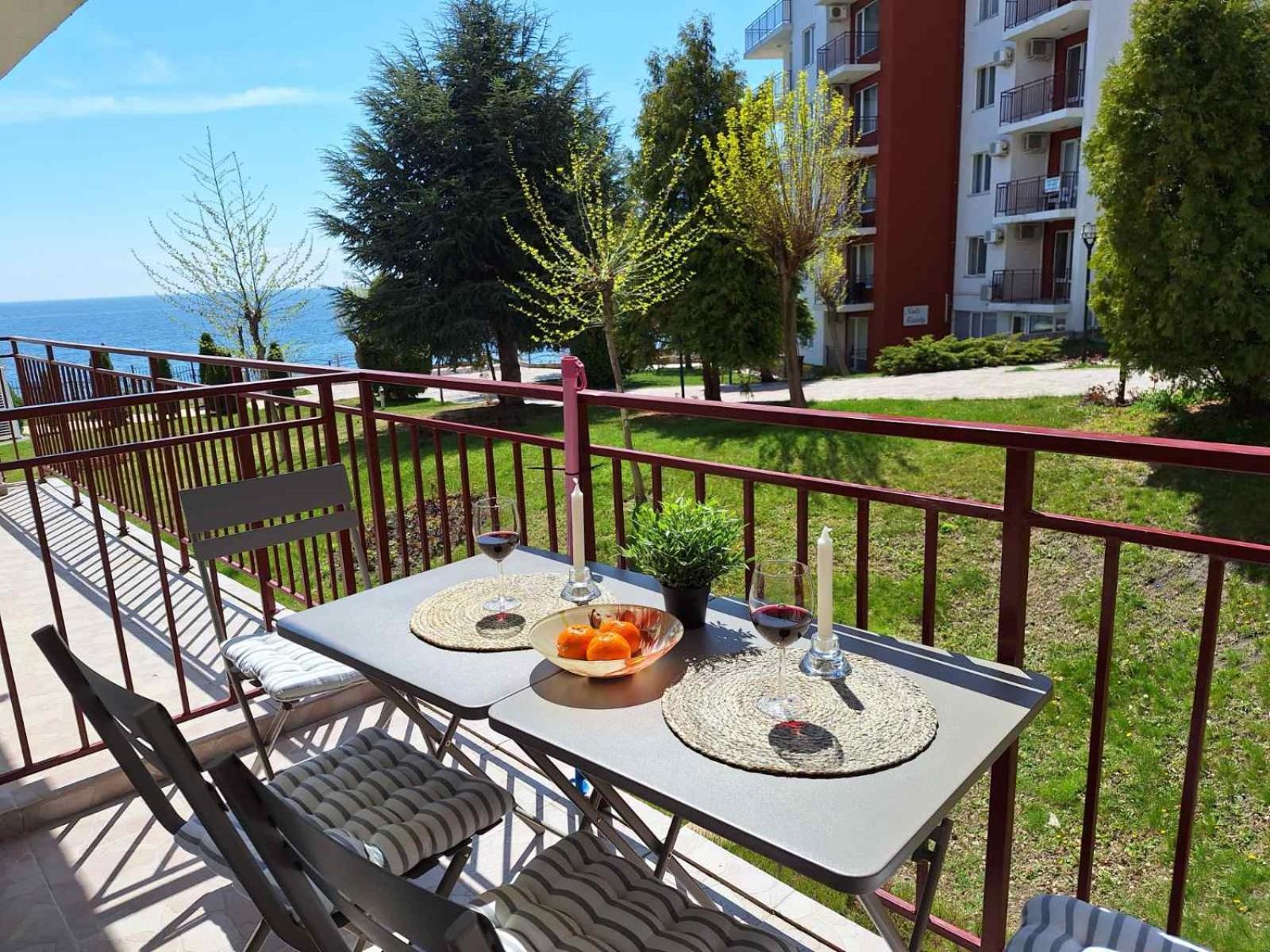Apartment In Свети Влас Екстериор снимка